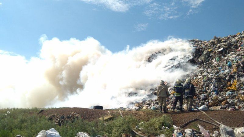 4 дня горит свалка под Новомосковском: кто виноват и есть ли спасение 6