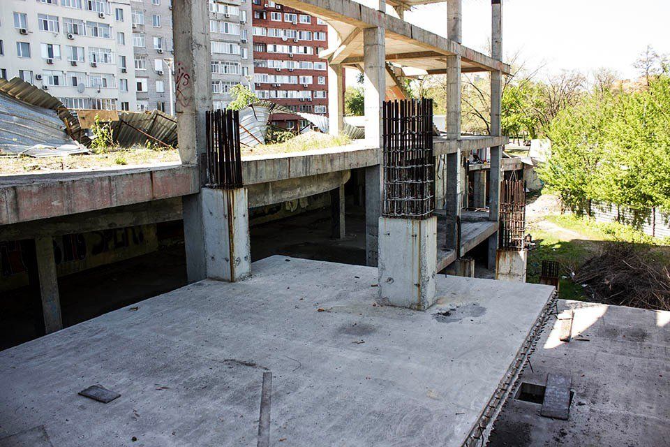 Сможет ли горсовет Днепра забрать себе недвижимость на бульваре Кучеревского 12