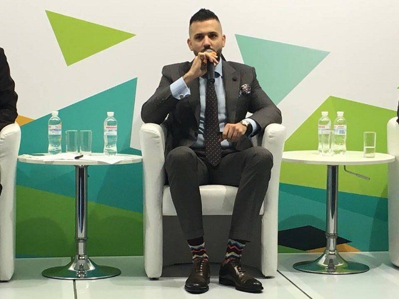 Максим Нефедов