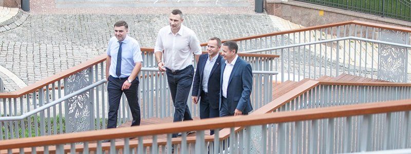 Сколько на самом деле стоит лестница на Подол в Киеве