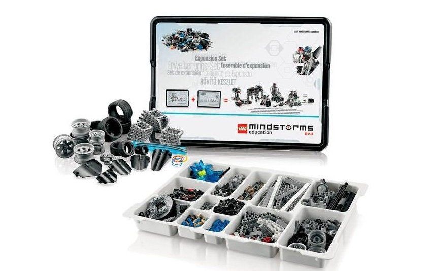 Какие школы Днепра получат кресла-груши и наборы LEGO 4