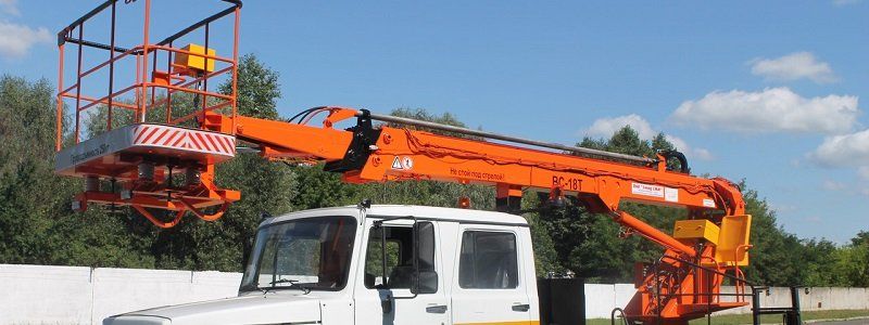 КП Міськсвітло из Днепра накупило автоподъемников по сильно завышенной цене