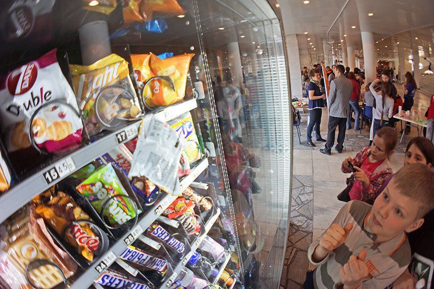 Торговые автоматы под запретом в российских школах. Продолжение...