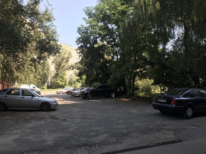 ул. Максима Дия,8