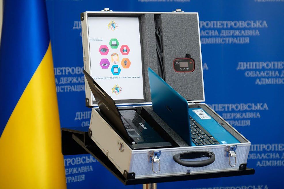 Мобильный офис горсовета Днепра: как воспользоваться админуслугами на дому 1