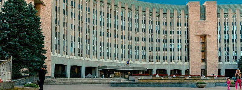 Как горсовет Днепра засудил застройщиков с пинка фининспекции