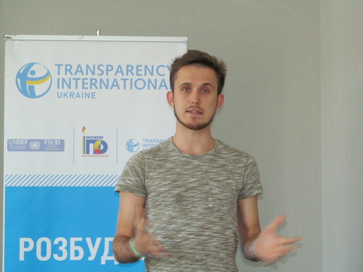 Анатолий Котов