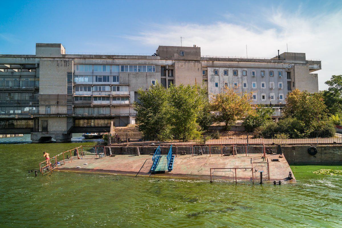 Ржавый причал