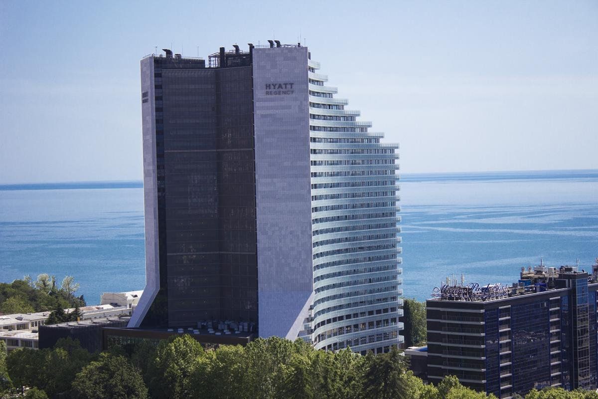 Для сравнения - отель Hyatt в Сочи