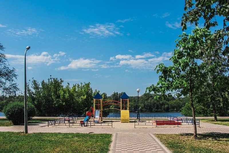 Русановская набережная