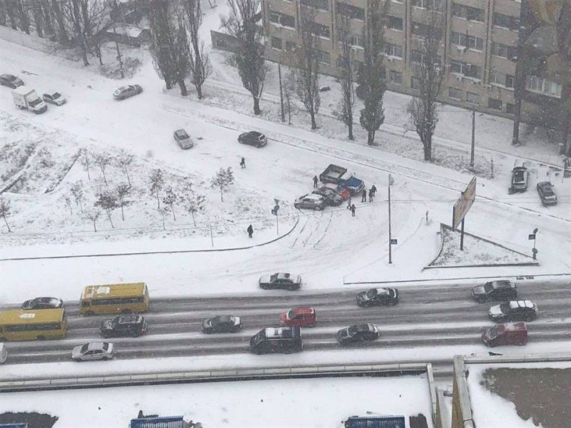 Как Киев переживает первый снегопад 6