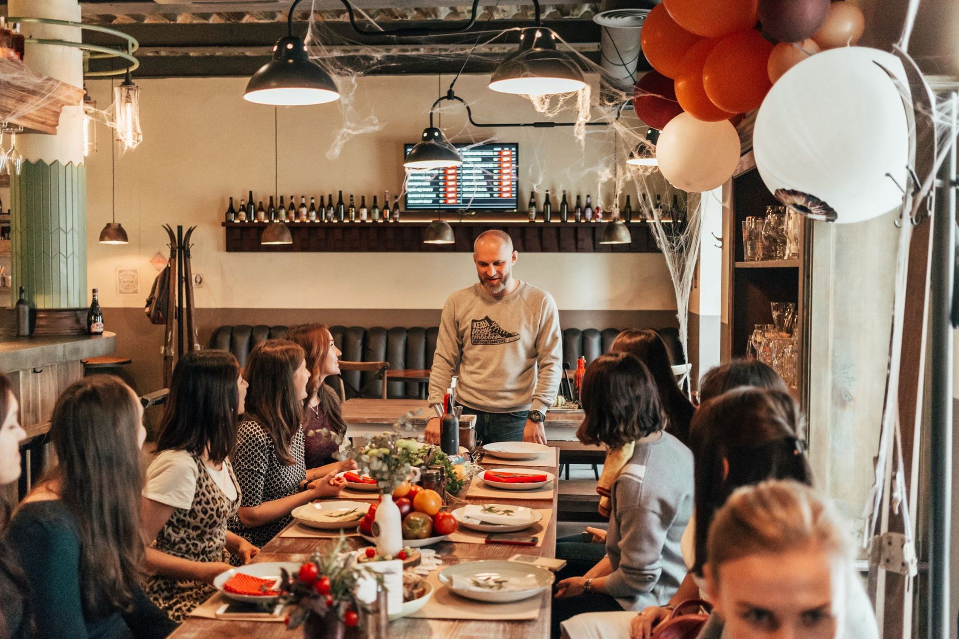 Как в Днепре открыть популярный паб без рекламы и вывески 3