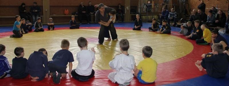 Где в Киеве откроют спортивную школу хортинга