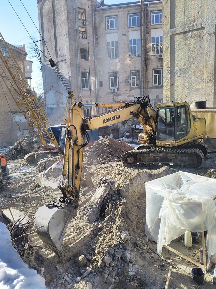 Кто застраивает территорию возле памяток архитектуры на улице Гончара в Киеве 2