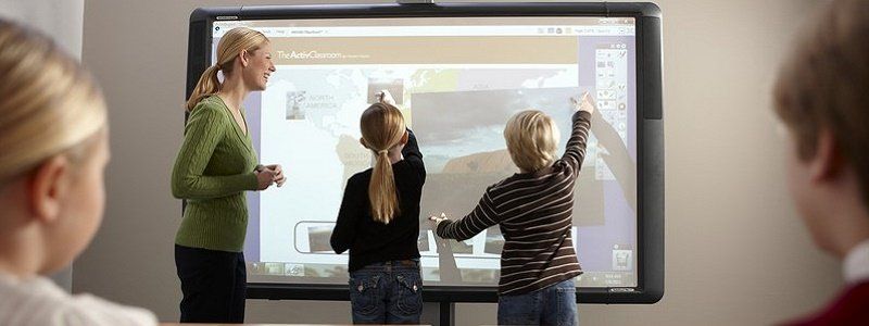 В каких школах Днепра появятся новые компьютерные классы