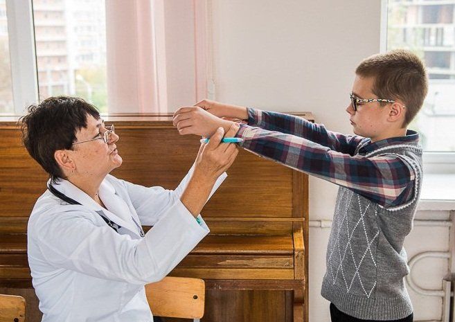 Как будут оказывать медицинскую помощь в школах Днепра 1