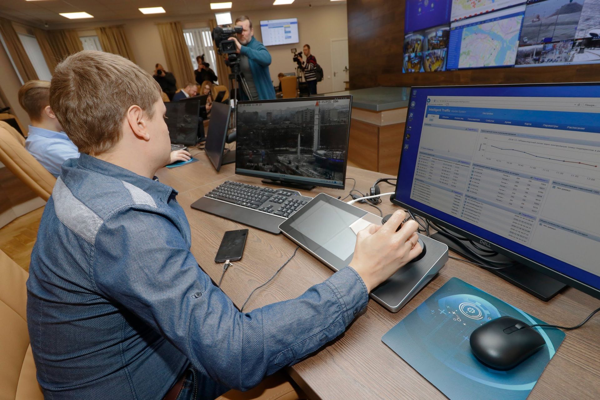 Борис Філатов презентував унікальний Ситуаційний центр Дніпра, що дасть змогу ефективно керувати міським господарством 4