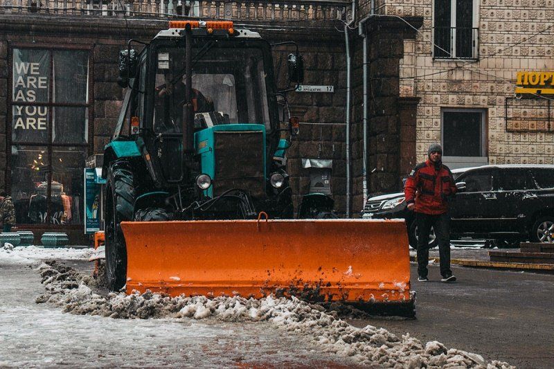 И с проезжей части