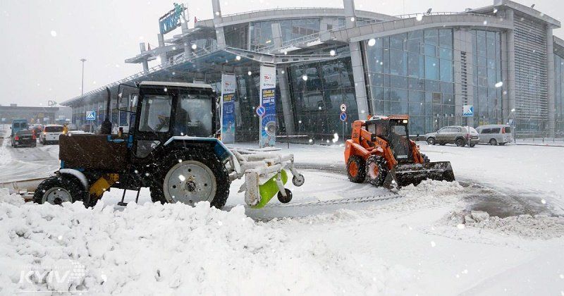 Аэропорт Киев (Жуляны) справился с непогодой