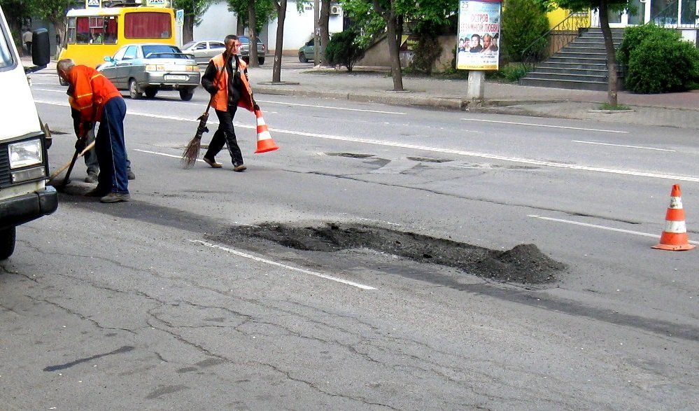 Кто и сколько зарабатывает на ремонтах дорог в Кривом Роге 1