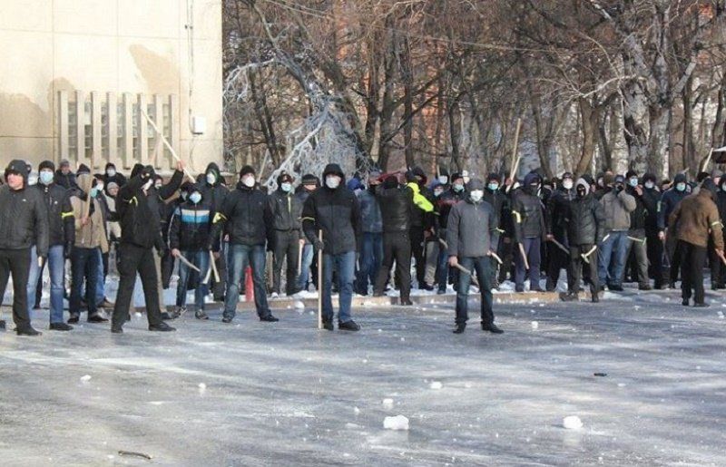 Активисты Майдана в Днепре переходят от митингов к делу 2