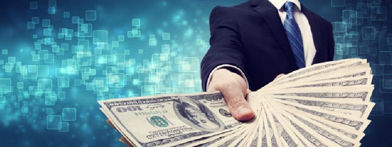 Грозит ли Украине отток капитала и падение гривни из-за нового закона о валютных операциях