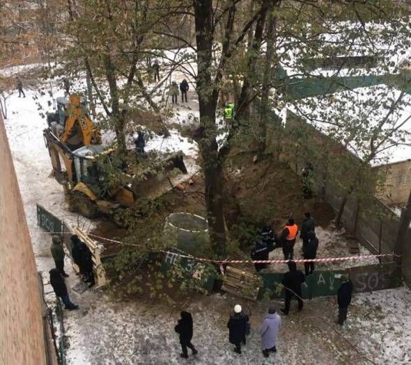 Зачем кандидату в президенты Украины нужно срочно «укреплять» склоны на улице Мечникова в Киеве 3