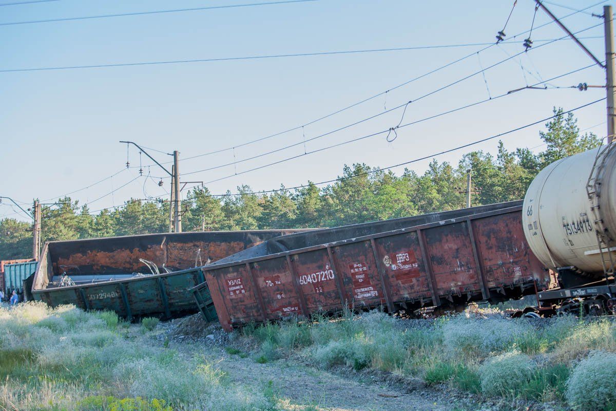 Поезд вез металлическую продукцию