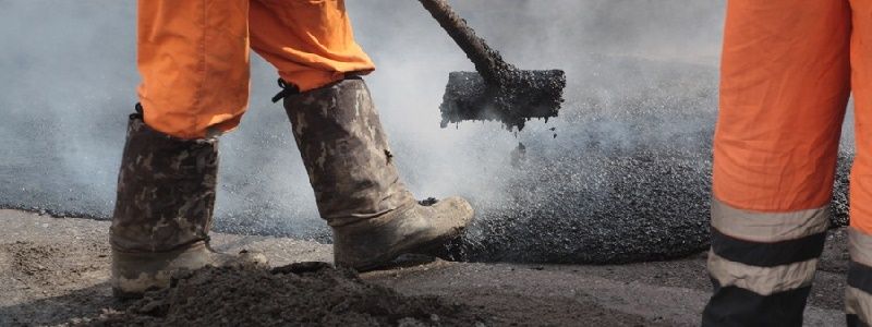 В Днепре за 30 миллионов гривен отремонтируют дороги во дворах