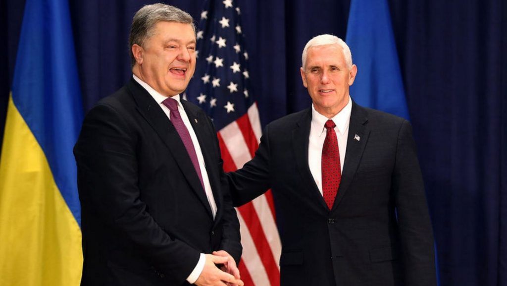 Вместо Трампа с Порошенко встретился вице-президент Майкл Пенс