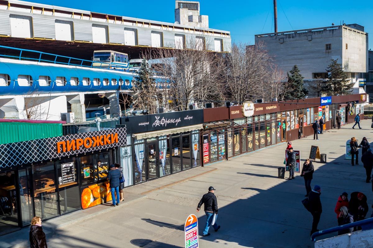 Собственники автовокзала в Днепре судятся с горсоветом за МАФы 4