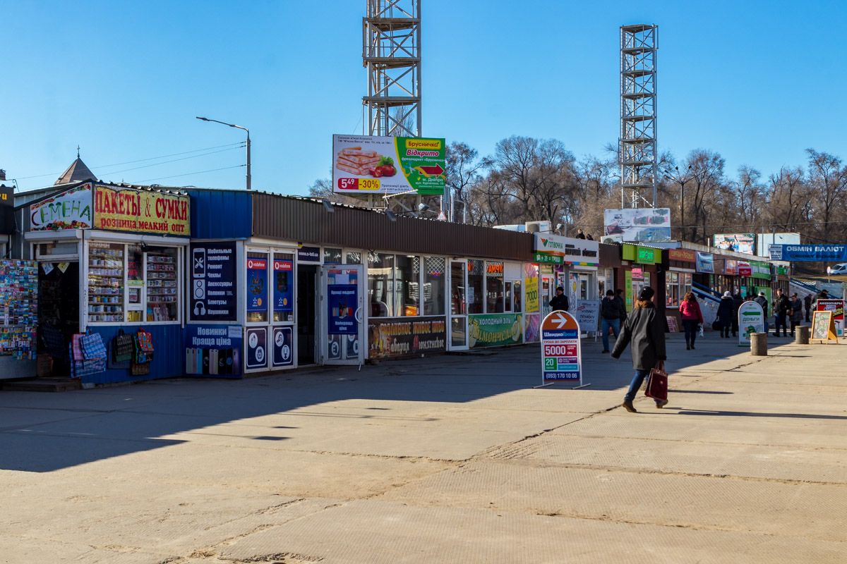 Собственники автовокзала в Днепре судятся с горсоветом за МАФы 6