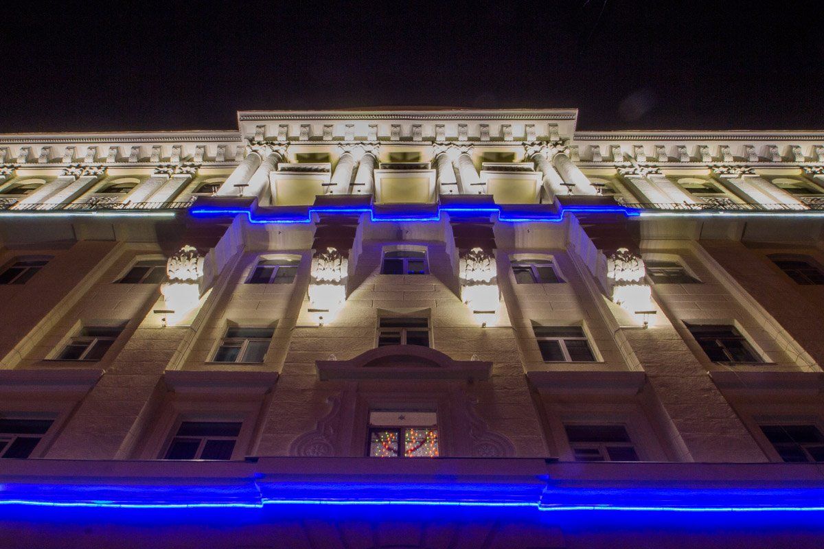 Сколько в Днепре украли на смарт-деревьях, пляжах и освещении мостов 6