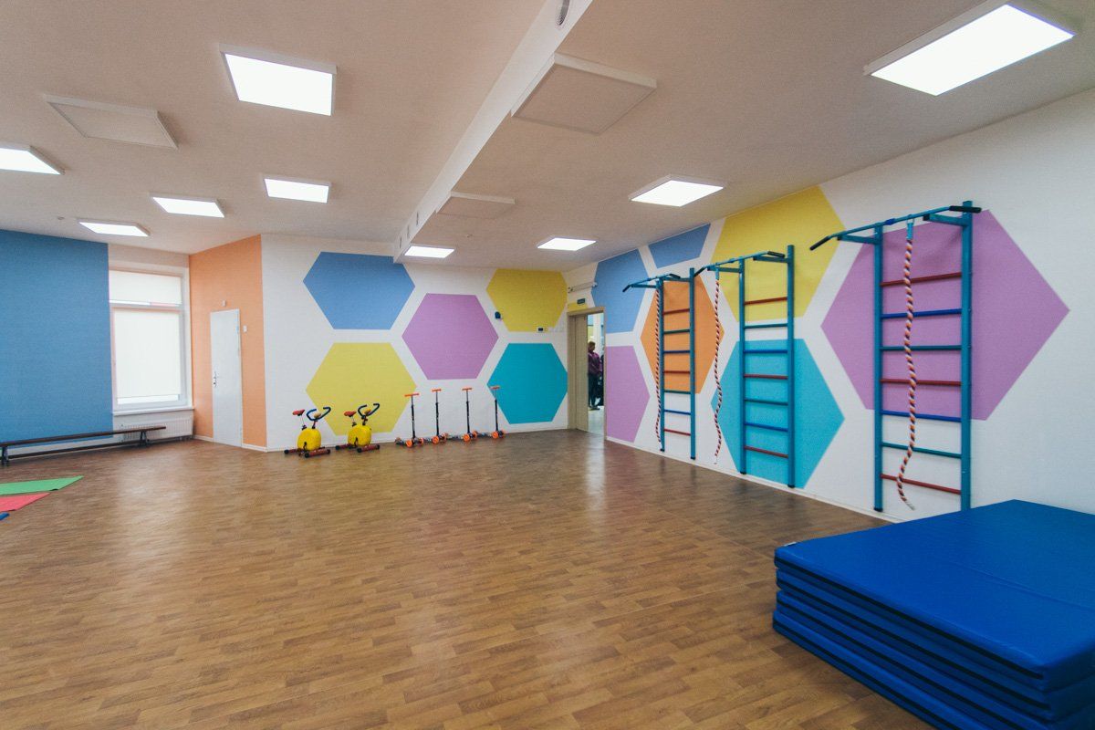 Это и фото выше - из садика в Подгородное, Днепропетровской области. Надеемся, что для киевских детей при бюджете в 57 млрд делают такие же условия