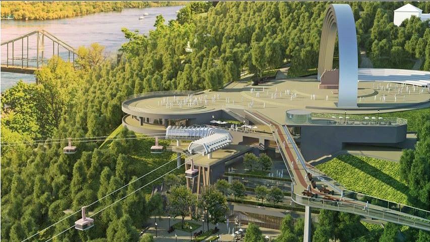 Многоуровневое сооружение под площадью с Аркой дружбы народов. Справа – веломост примыкает к площади.