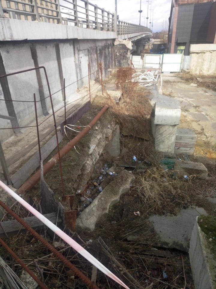 Разваливаются конструкции транспортной развязки