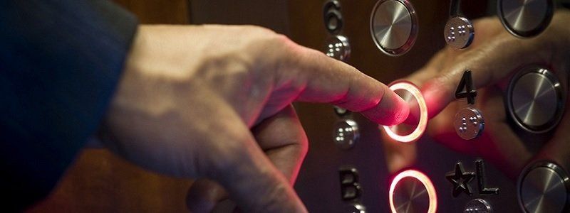 В каких домах жителей Днепра отремонтируют лифты