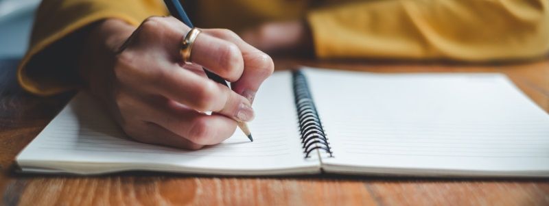Кто в Украине пострадает после отмены Книги жалоб и предложений и как защитить свои права