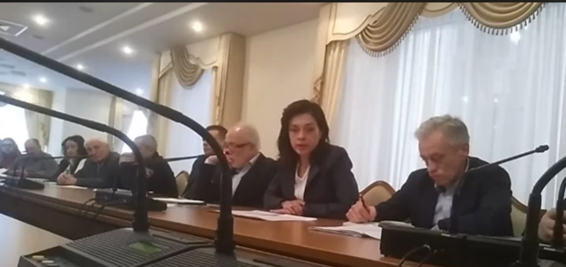 Ольга Рутковская (искусствовед, действительный член ИКОМОС). Справа от нее – В.Билецкий.