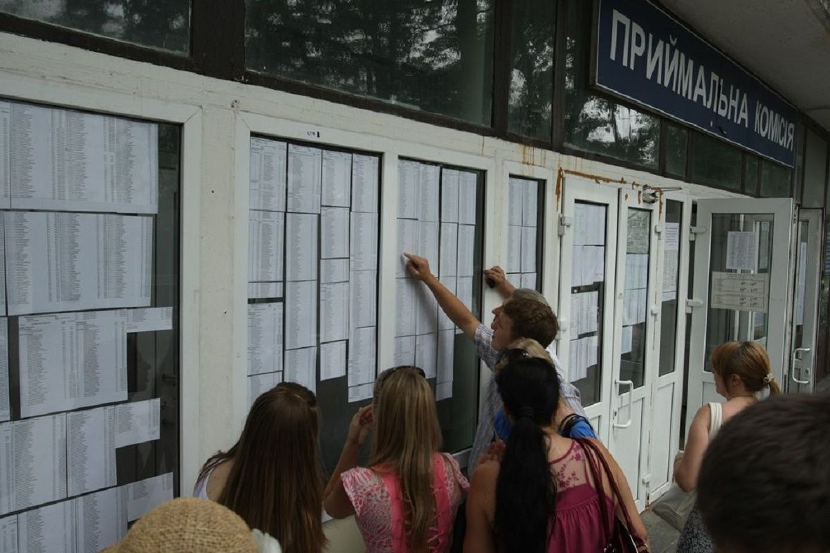 В Украине сокращается количество студентов. Укрстат опубликовал отчет 1