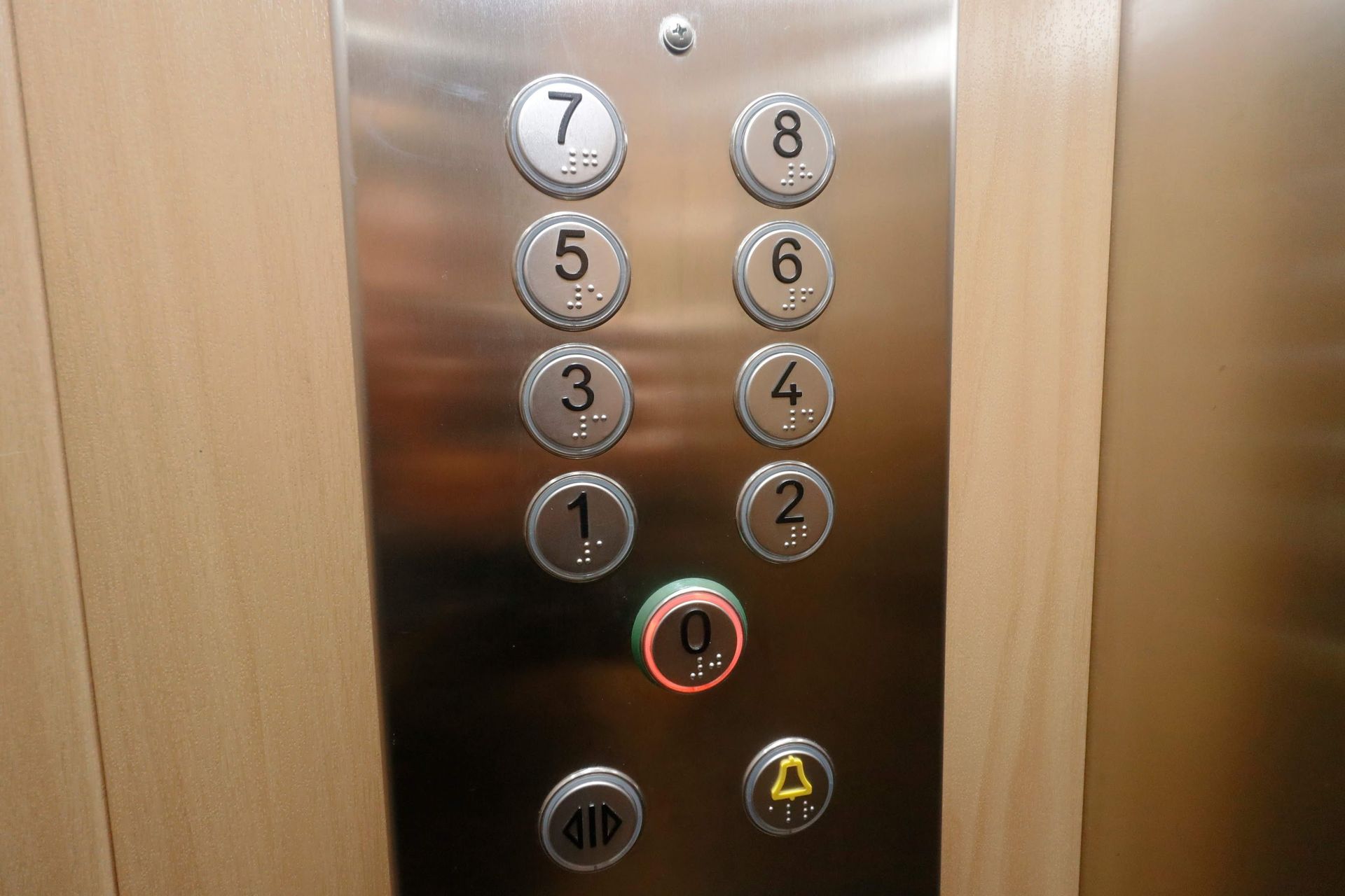 За чотири роки у Дніпрі капітально відремонтували та замінили понад 600 ліфтів у житлових будинках 2