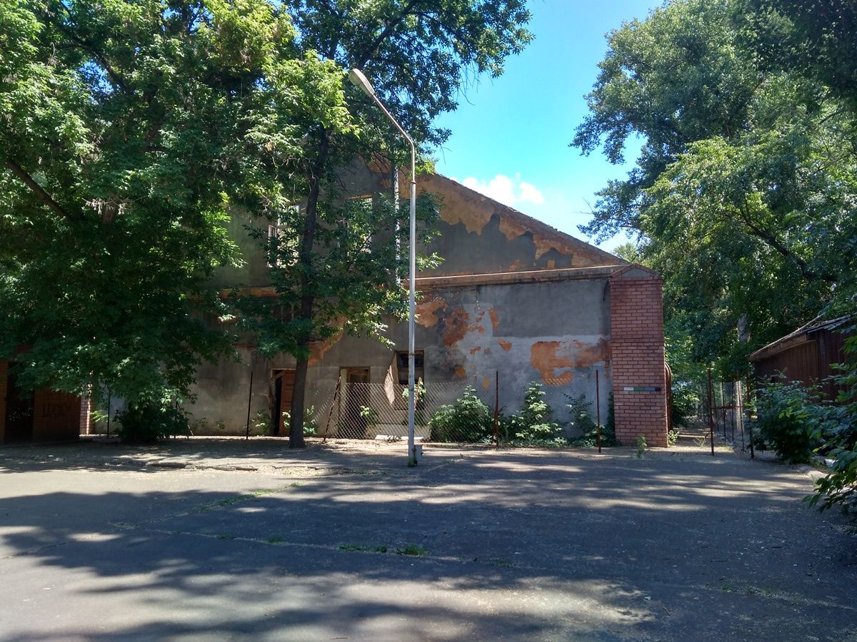 В Днепре в парке Глобы реконструируют кинотеатр 2