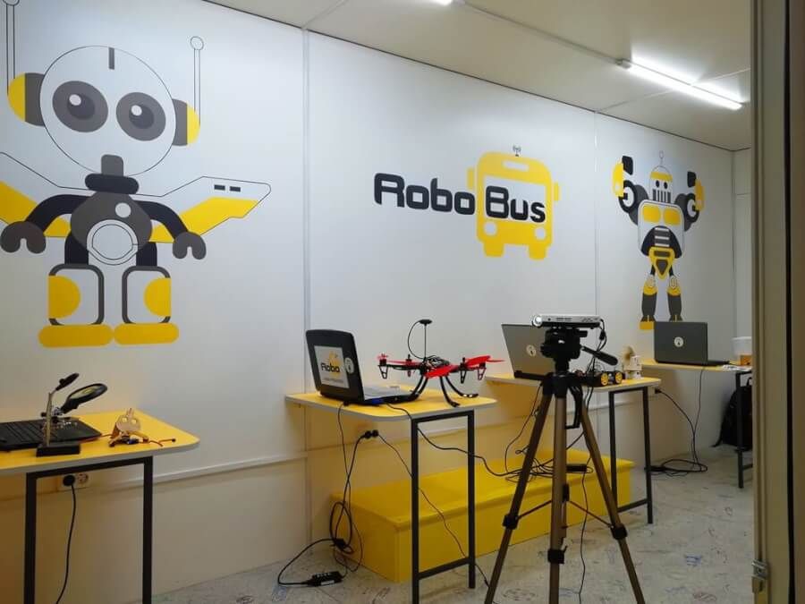 Где в Киеве и Днепре дети могут научиться создавать роботов 5