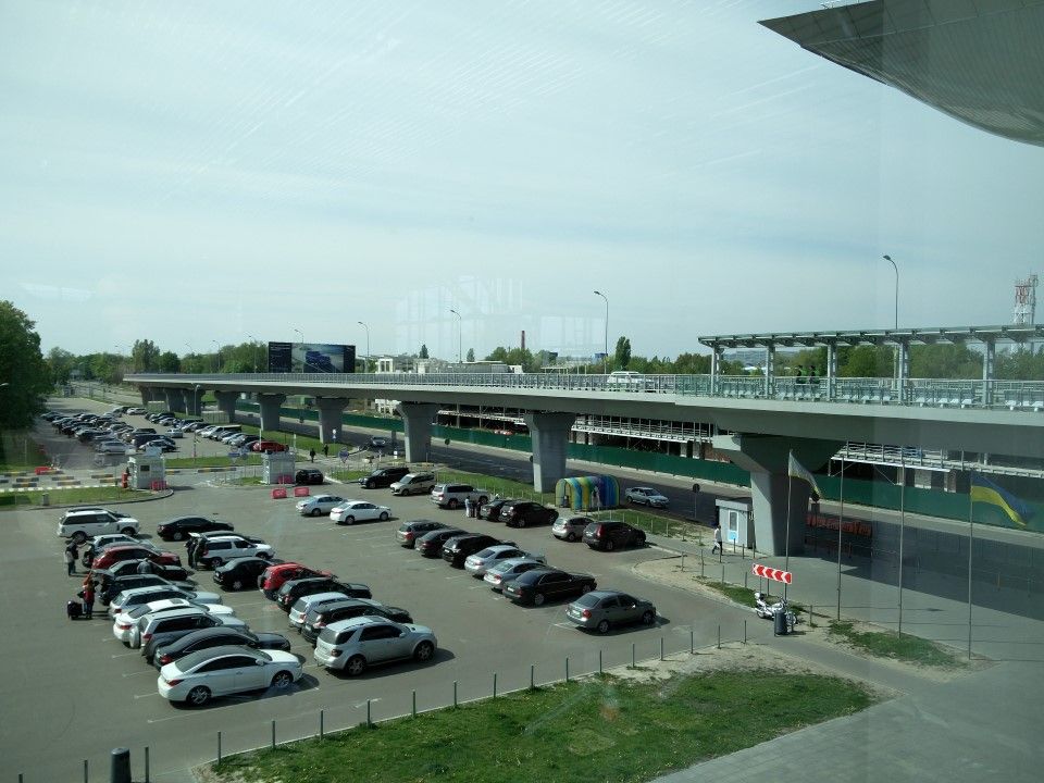В Киеве Генпрокуратура заинтересовалась паркингом аэропорта Борисполь 1