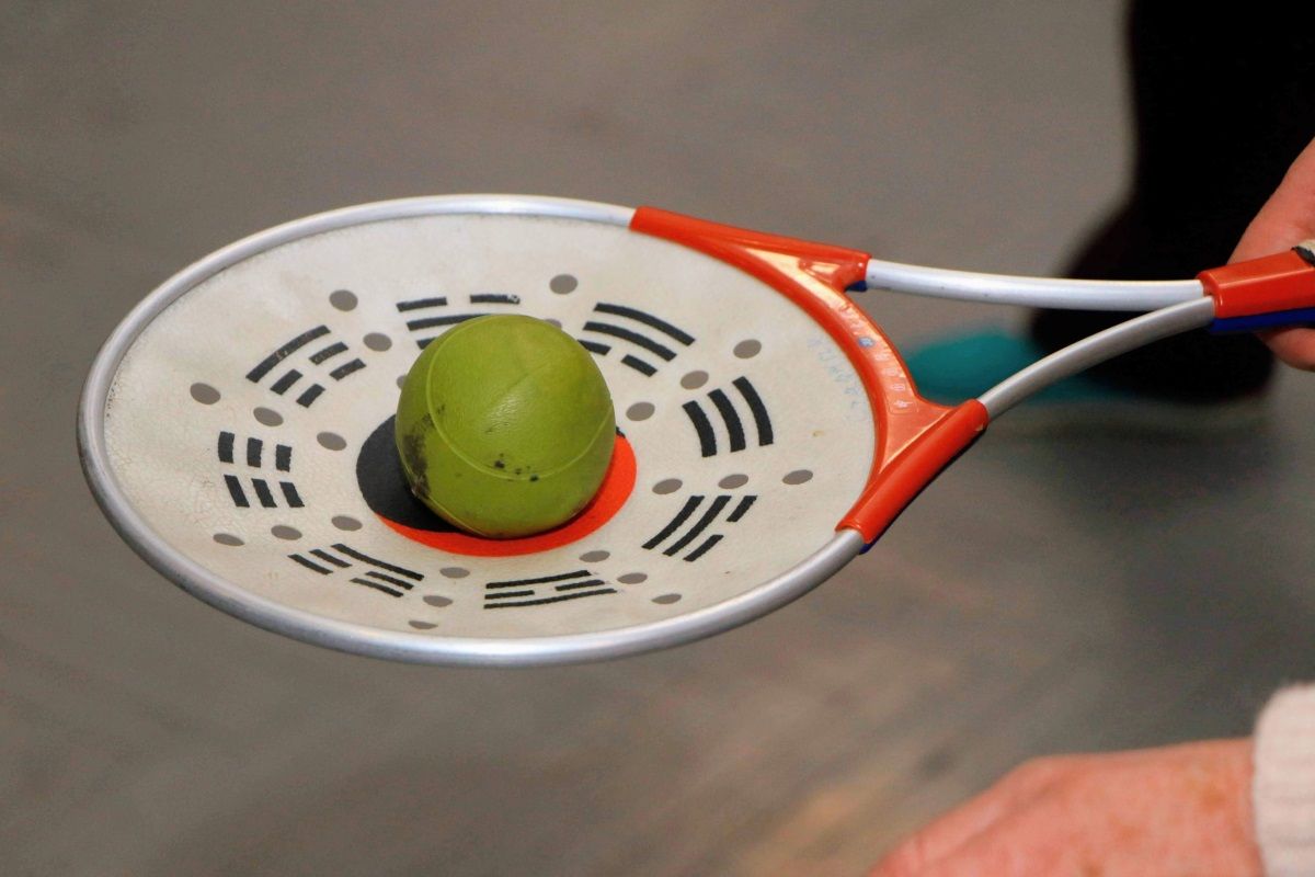 У Дніпрі для слухачів Університету третього віку проводять заняття з гімнастики плейстік 1