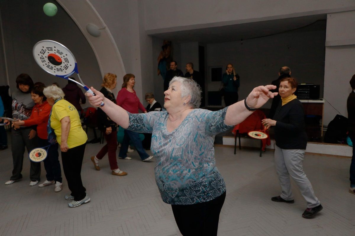 У Дніпрі для слухачів Університету третього віку проводять заняття з гімнастики плейстік 2