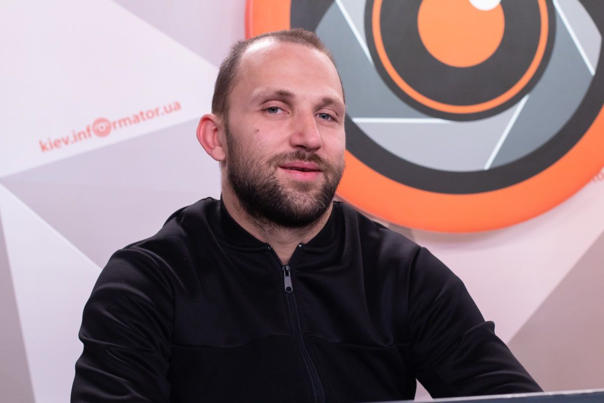 По словам политолога Алексея Якубина, сегодня у наших граждан возникает ощущение некого сюрреализма вокруг второго тура президентских выборов.