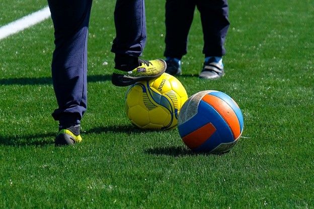 Кто-то пиарится, а кто-то их строит: как в Днепре и Днепропетровской области строят новые стадионы 2