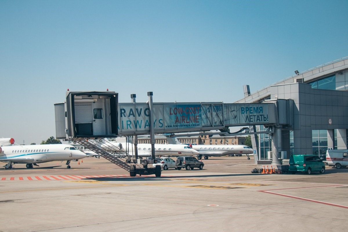 Проверка слуха: правда ли, что аэропорт Жуляны в Киеве продали 1