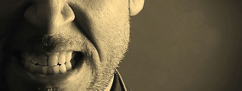 Как в Киеве задержали «кусателя полицейских» и какое наказание он может получить